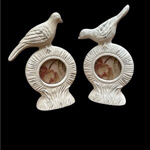 2 Metal Photo Frames Bird Round Photos